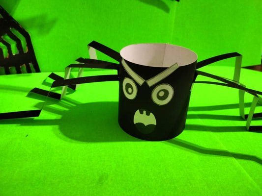 DIY Halloween crafts - Build a Spider (With Template)