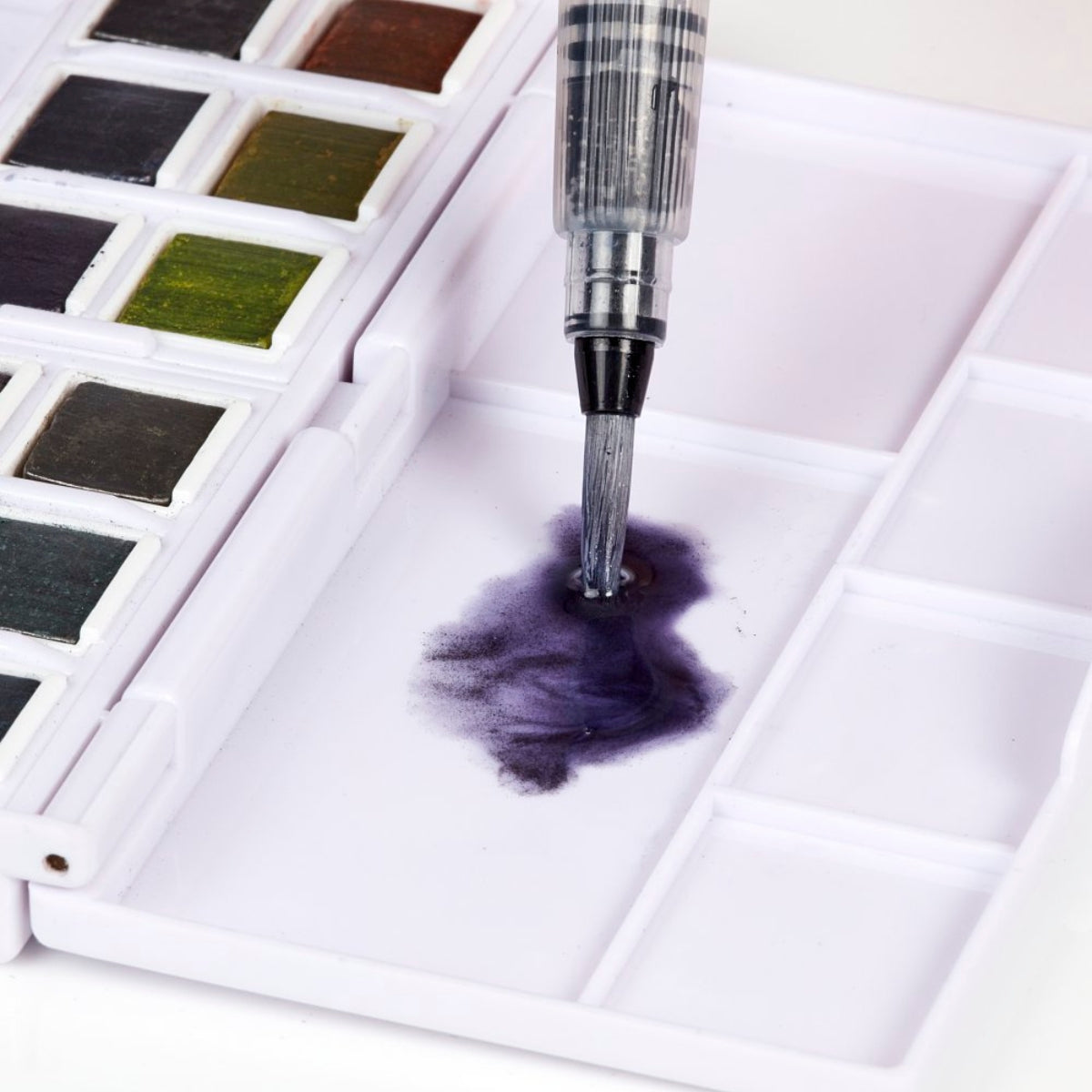 Derwent Graphitint 12 Pan Palette