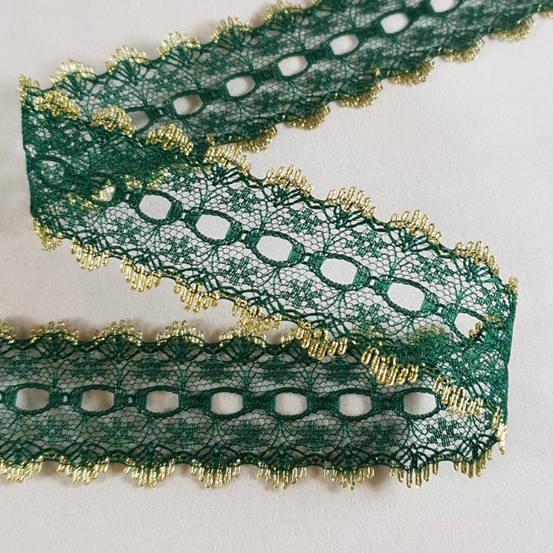 Knitting In Eyelet Lace 30mm Bottle/Gold 5 metre card