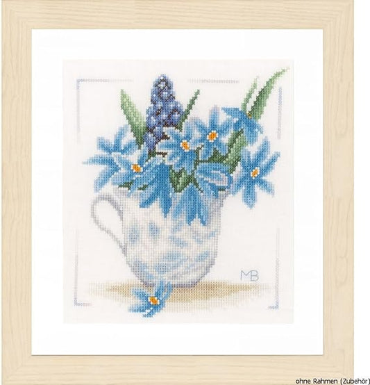 Lanarte Blue Flowers (Evenweave)