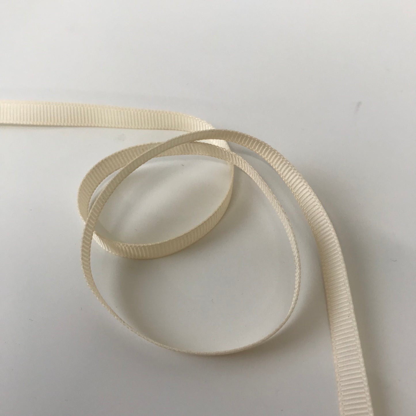 Grosgrain Ribbon Cream 6mm x 20 metre reel