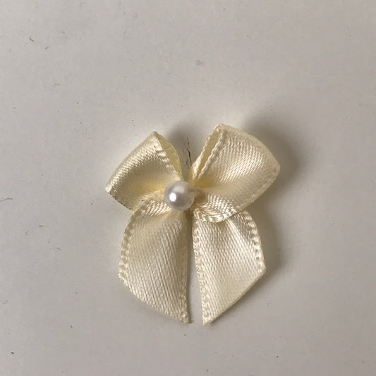 Pearl Bow Cream pack 100