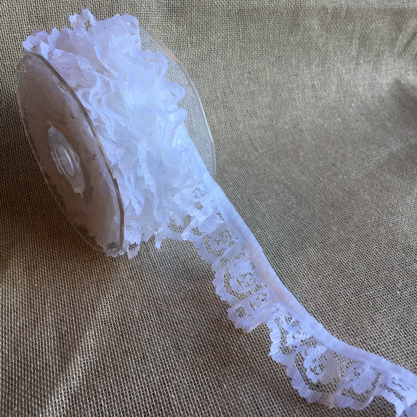 Lace Daisy Design Frilled 25mm White 5 metre reel